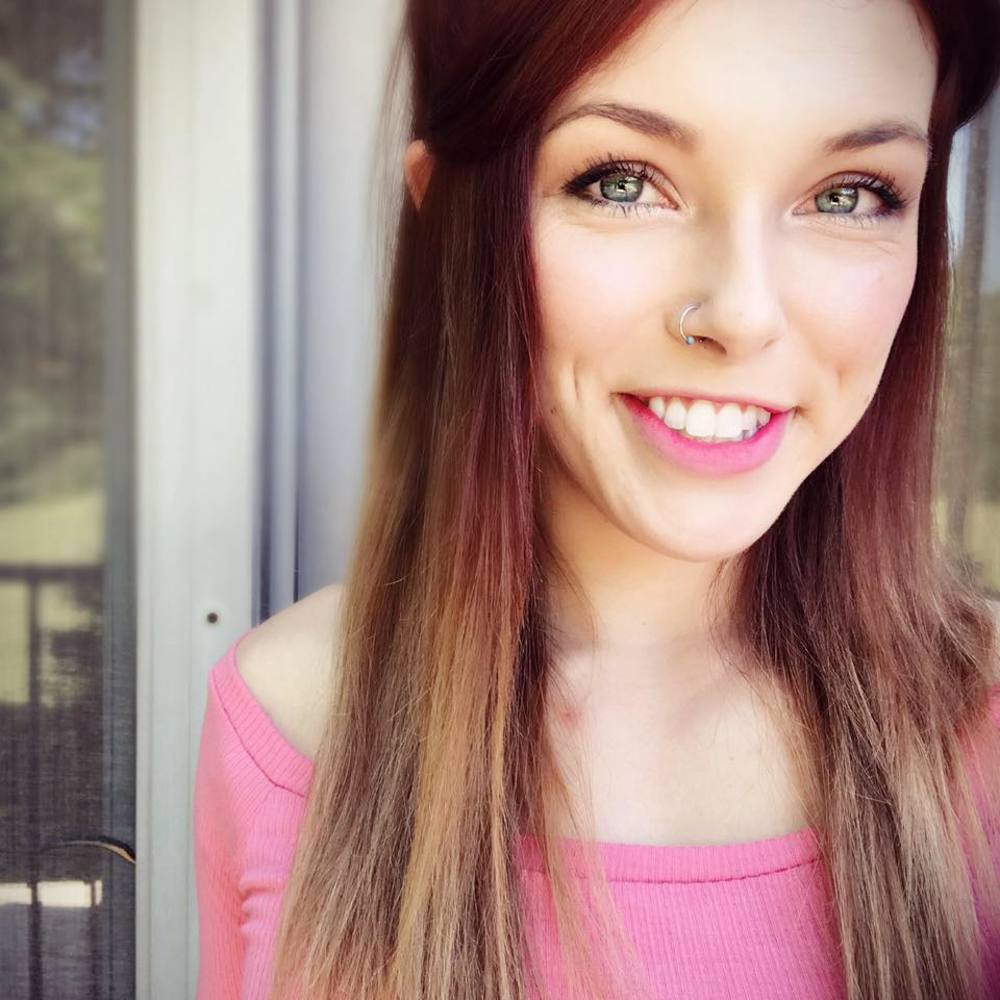 Meet your Posher, Carly